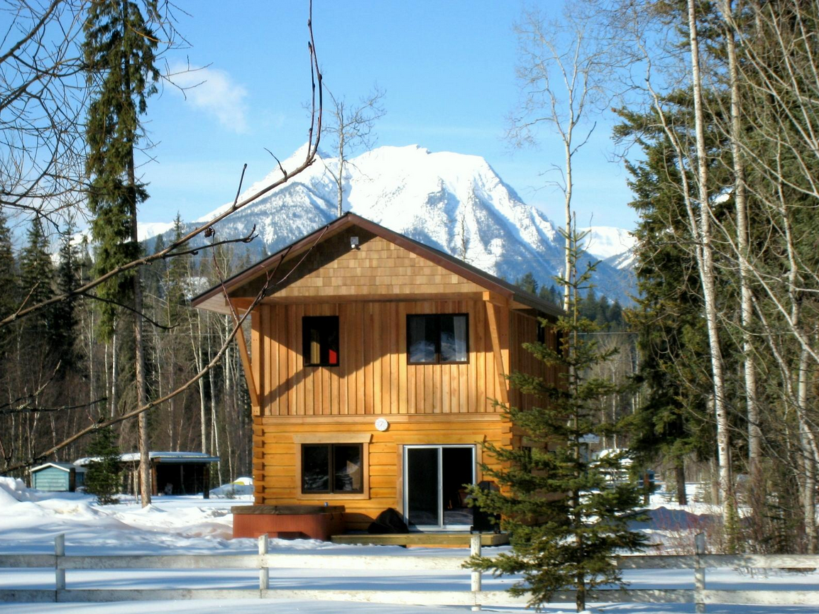 kicking horse cabin rentals