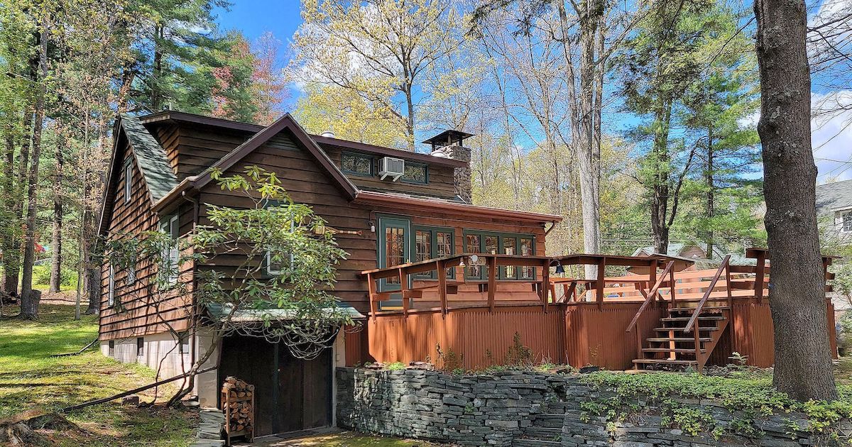 log cabins for sale in the poconos