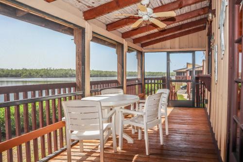 waterfront cabins